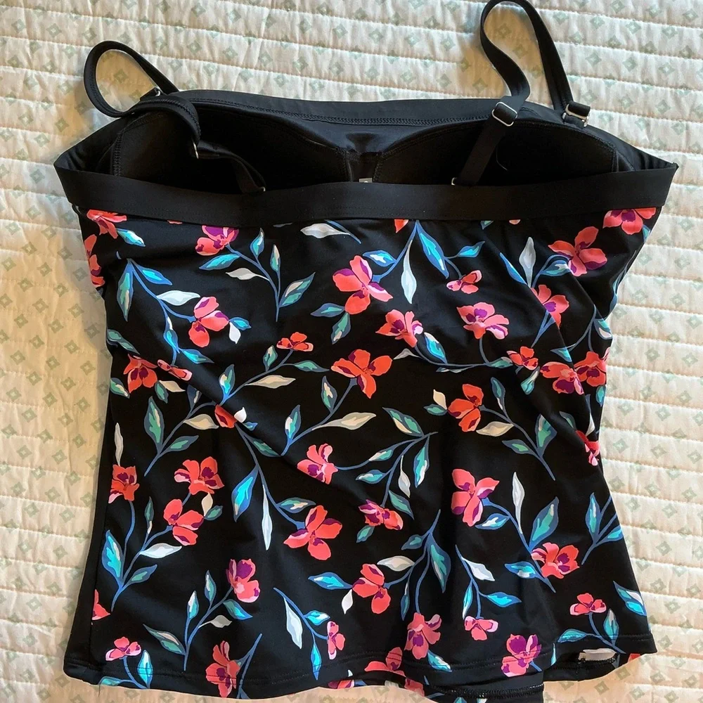 LAND’S END 18 Tankini Top black floral detachable straps - Picture 2 of 6